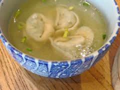 -新梅华·茶点餐厅(欧尚店)