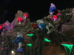 -蓝精灵乐园·世茂精灵之城主题乐园