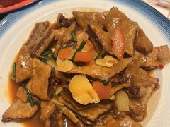 浇汁袈裟-柴窝堡22号辣子鸡·传承新疆菜