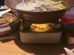 -帅巴人舅母子腊蹄民俗村