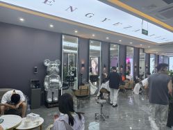 -藤野造型烫染·漂发