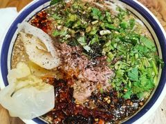 -云阿蛮云南生烫牛肉米线(奉贤路店)