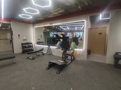 -VLines耀能运动Space&Flow(国贸店)