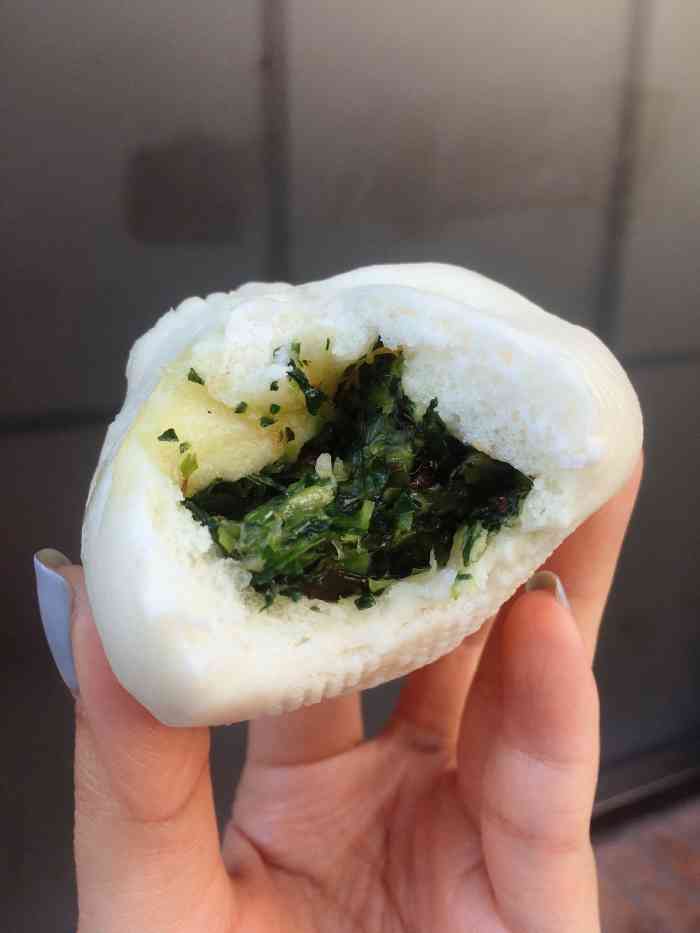 绿杨邨酒家(江宁路店)-"听说这家菜包每天排长队,朋友帮带过一次,.