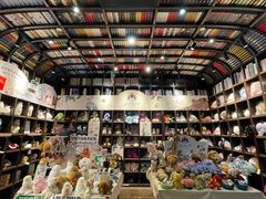 -钟书阁(松江泰晤士小镇店)