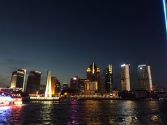 -黄浦江游览十六铺3号码头网红自助餐