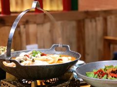 -老滇山寨•云南特色菜•地方菜•民族风情歌舞表演(金碧店)