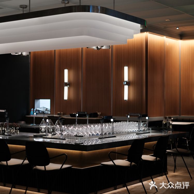 深圳新店|藏在万象天地超有氛围的餐酒吧