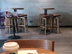 大堂-星巴克(广州百信广场东区店)