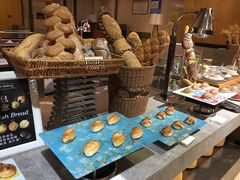 -昆山裕元花园酒店·温莎西餐厅