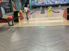 -极限PLAY运动娱乐新世界·团建派对潮玩休闲馆·室内蹦极高空游乐园