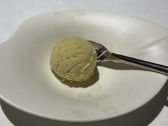 牛油果冰淇淋-新荣记(建国门外大街店)