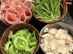 -三出山火锅(南京万象天地店)