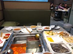 -海底捞火锅(金山百联店)