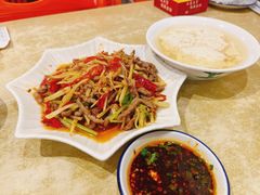 -川川川菜馆(椰海新城店)