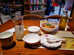 -渝是乎川渝小炒(新世界百货望京店)