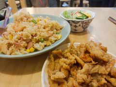 培根鲜露虾仁炒饭-红小满休闲餐厅(十全街店)