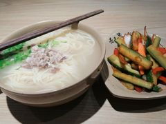 -亮亮拉面(师范路店)
