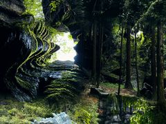 -梭布垭石林景区