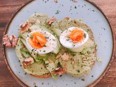 牛油果煮蛋吐司-RAC BAR(安福路店)