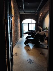 -THE BARN大屋理发馆