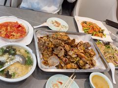 -鑫渔港海鲜本地菜·山海关浑锅(东戴河店)