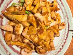 油焖香菇笋-馋嘴猫北京食堂·烤鸭·宵夜(亚运村店)