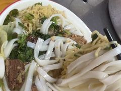 -明姨仔潮汕美食·碳炉猪脚·汕尾牛腩饭·起片鸡煲(起义路店)