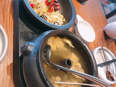 -云海肴·汽锅鸡·云南菜(天山百盛优客店)