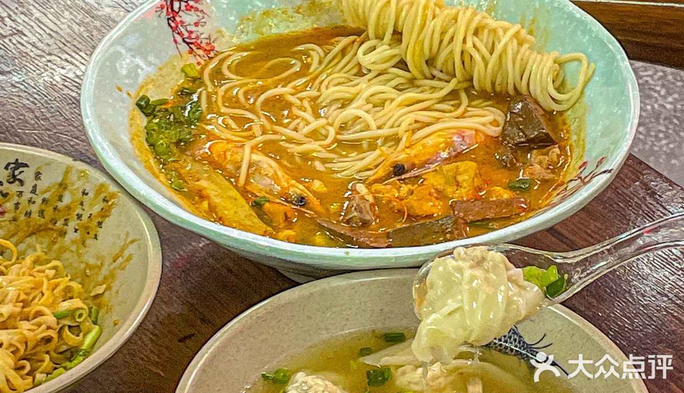 厦门便宜又好吃的小吃果然藏很深啊。。（在八市