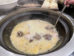 酸菜炖大骨-粘豆包铁锅炖二部(温泉街店)