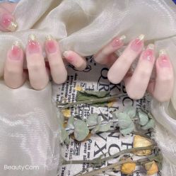 -星辰·新中式美甲美睫工作室