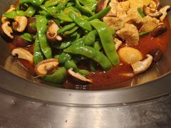 -山河屯铁锅炖(哈西站店)