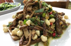 Cold-Mixed Smoked Bamboo Shoots