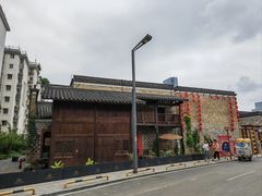 -绳金塔
