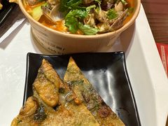 -何记花甲(海岸城旗舰店)