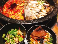 -老房老舍重庆火锅(假日城市店)