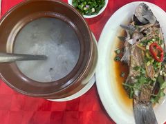 -先鲜鲫鱼粥