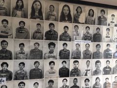 -吐斯廉屠杀博物馆