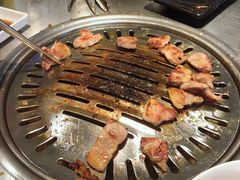 梅花肉-韩聚屋韩国烤肉餐厅(新北万达店)