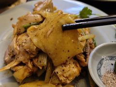 -大头虾越式风味餐厅(光明广场店)