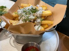 -Mark&Mars Restaurant