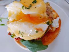 疯狂手撕牛肉班尼迪克蛋-The Rug Cafe(王府中环店)