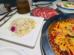 -茅草房·河畔园林火锅