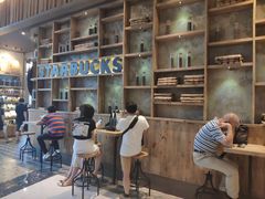 等位区-星巴克臻选(湖滨道店)