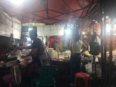 -芒果糯米饭摊子