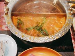 -牛YO寿喜烧·铁板烧和牛火锅自助(市府恒隆店)