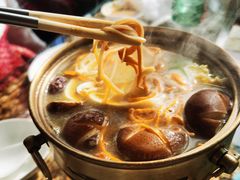 -慢丽江·云南野生菌土鸡锅(西山店)
