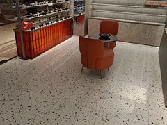 -MUJOSH木九十眼镜(月星环球港B1店)