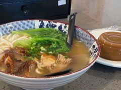 -郑猛记石岐鸽主题餐厅(长江店)